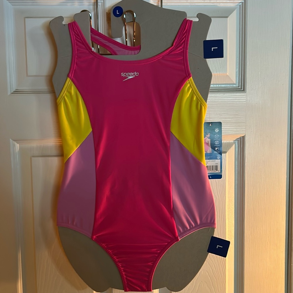 SPEEDO YOUTH 1 PIECE SWIMSUIT BRAND NEW WITH TAGS